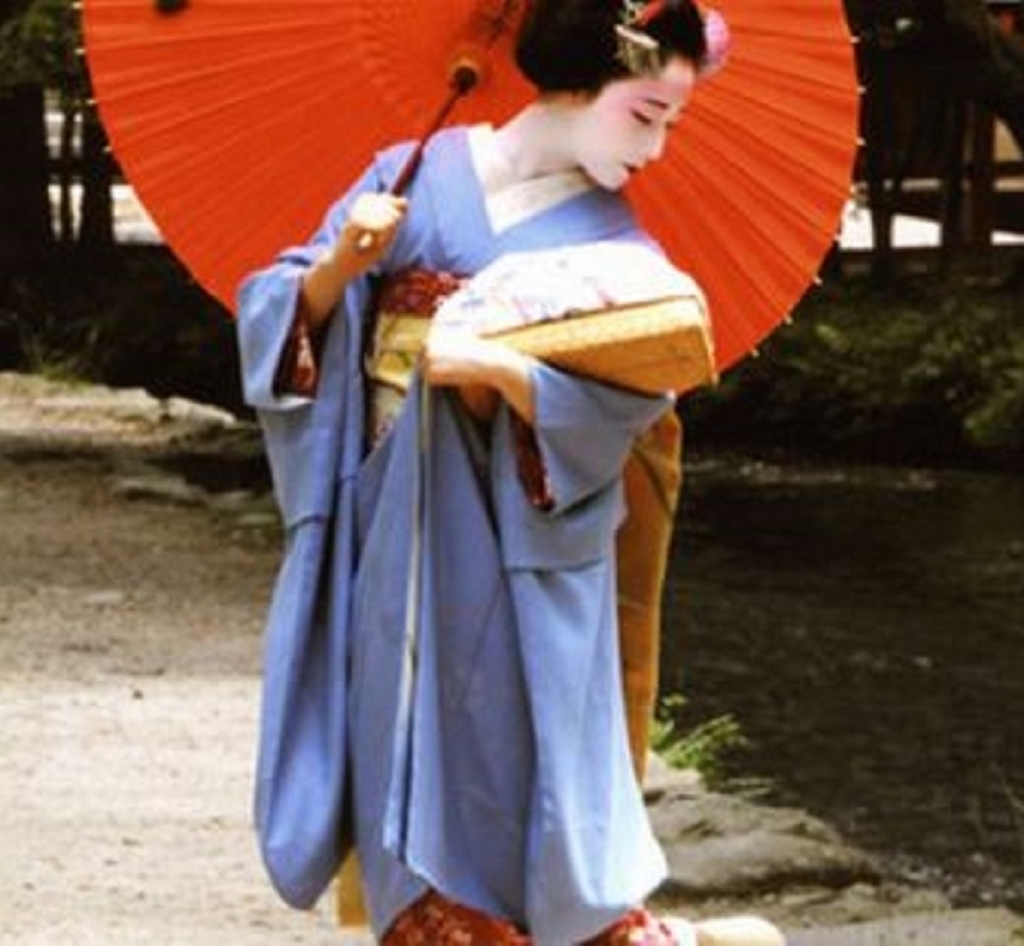 京都の花街の舞妓さん - 日本の文化や伝統、風景