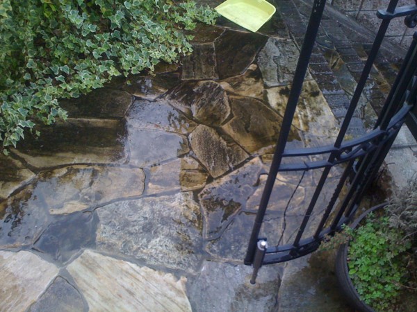 f:id:hidecr:20111030071018j:image:w260:left