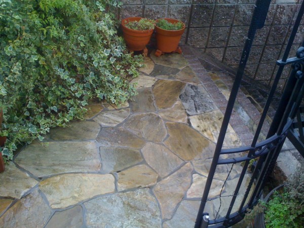 f:id:hidecr:20111030071019j:image:w260:right