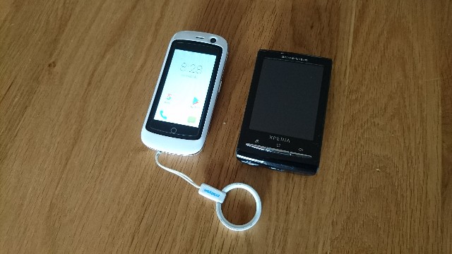 Unihertz Jelly Pro にストラップをつける ひでじろうブログ