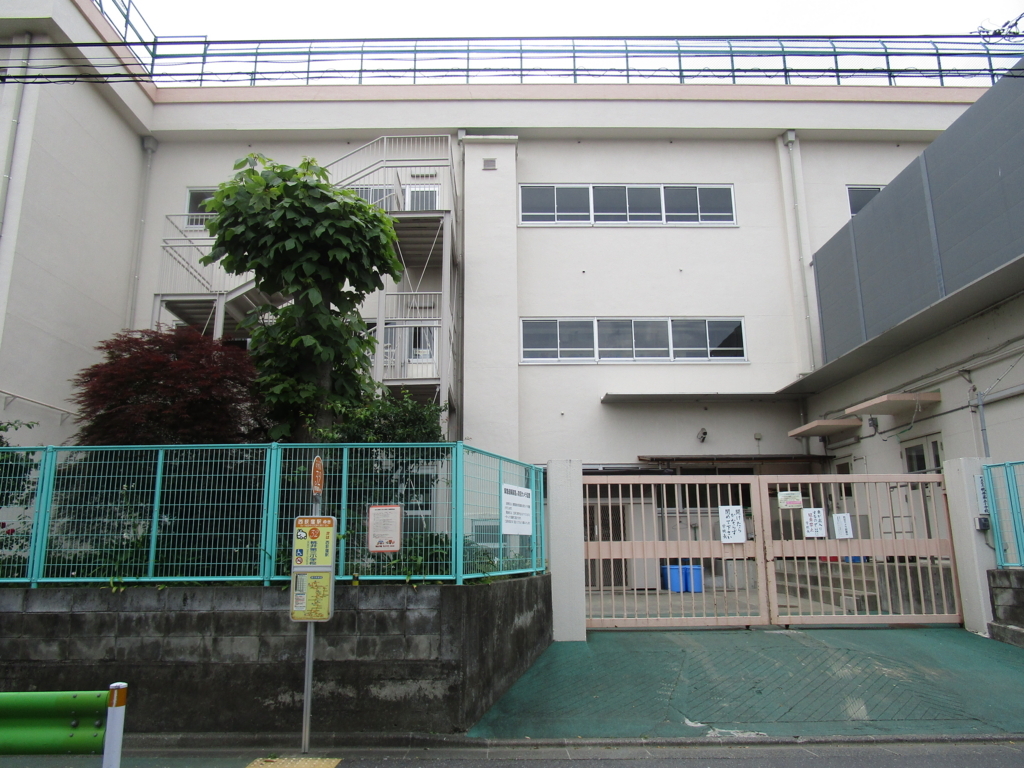 f:id:hideki-sansho:20180601011348j:plain f:id:hideki-sansho:20180601011348j:plain