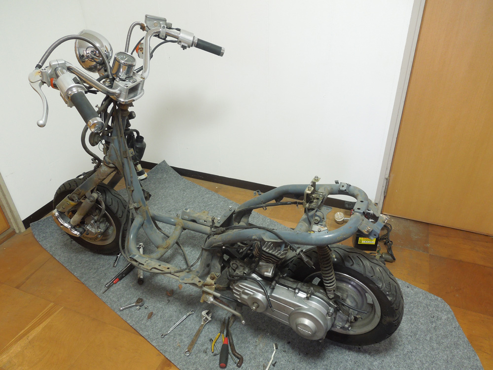 ジョーカー 外装外しと各部点検 - イクサトンカチ時々プラモ