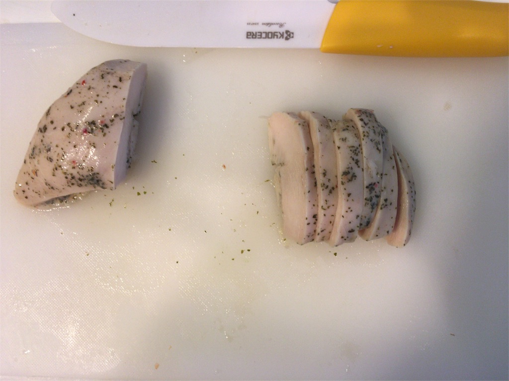 セブンのサラダチキンを美味しく調理するレシピ チキンとマヨネーズのバジル風味 を紹介する 俺の遺言を聴いてほしい