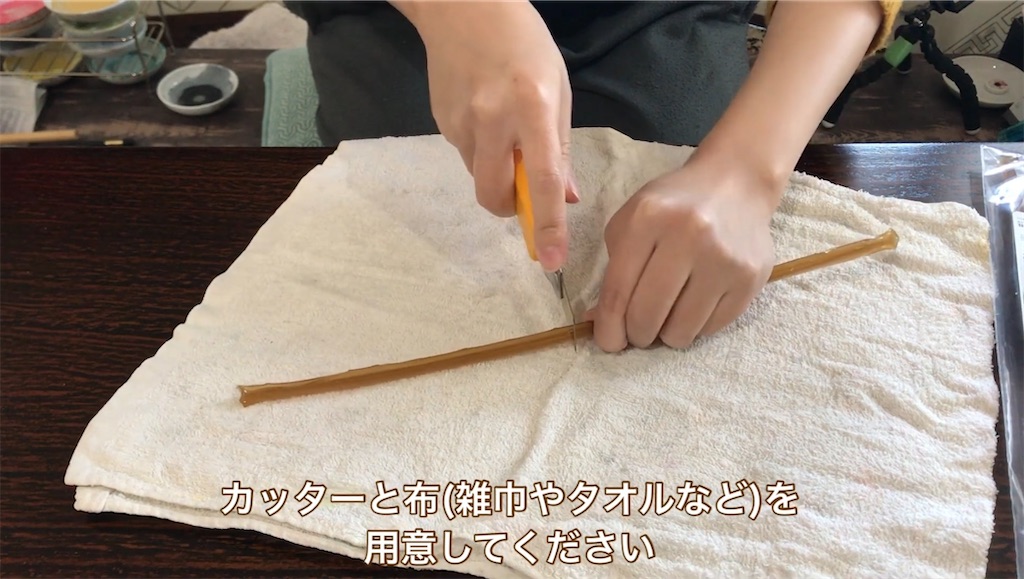 【日本画講座】日本画の接着剤「膠(にかわ)」の種類と正しい炊き方 - 日本画家・日月美輪の日本画をもっと楽しむブログ