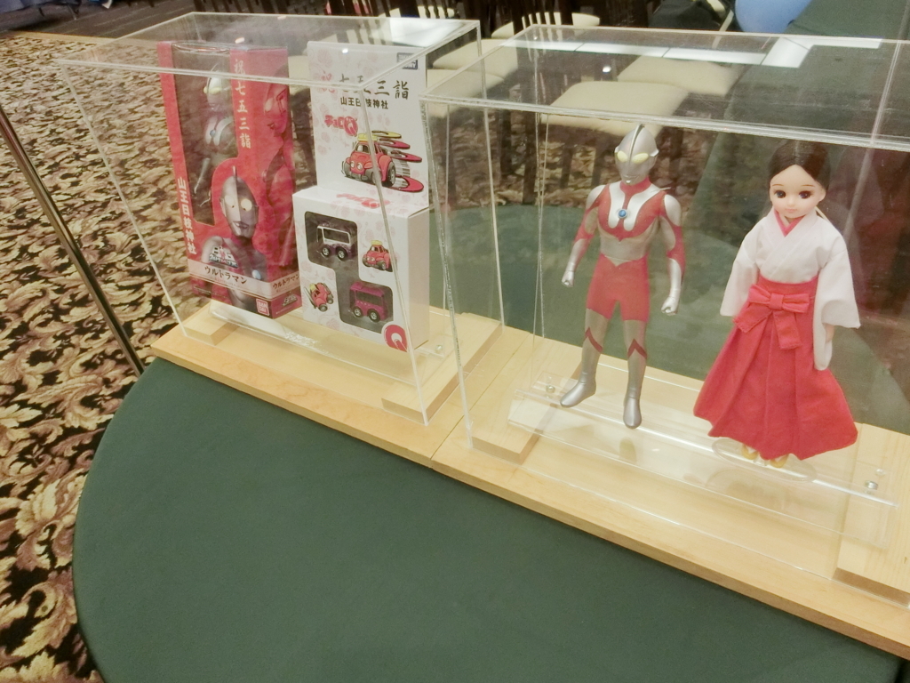 日枝神社 七五三 ウルトラマン