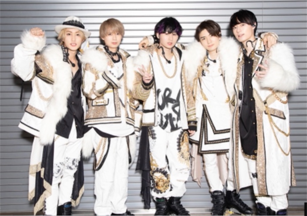 HiHi Jets 歴代オリジナル衣装 まとめ - かもみーるの備忘録🧸