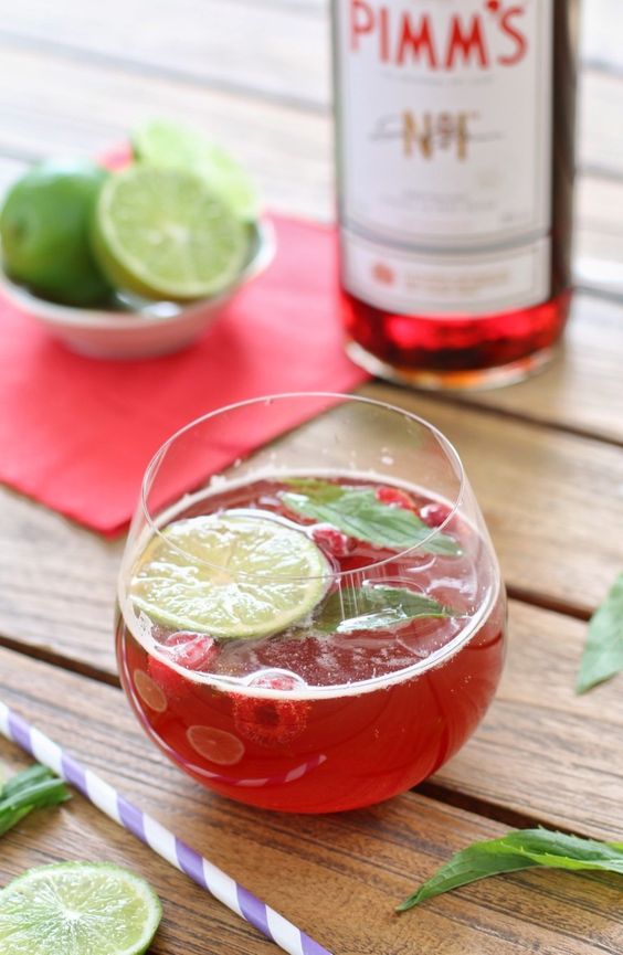 青空の下が似合う英国カクテル ピムス Pimm S あなたもいかがですか 幸せのレシピ集