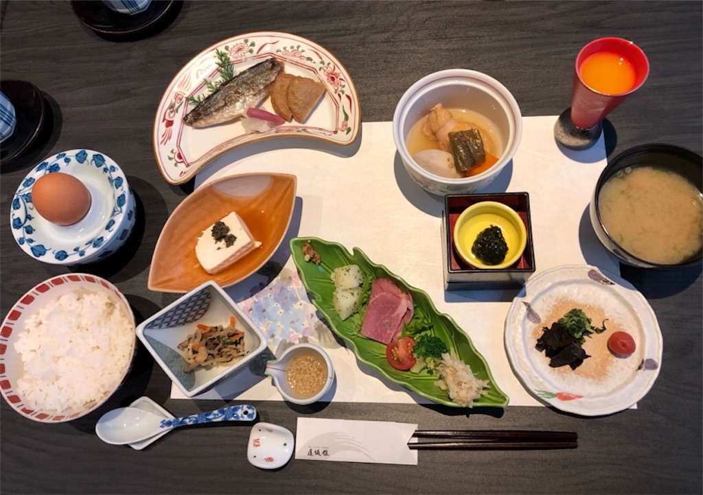 愛媛の野菜やお魚がたっぷり使用された品数豊富な朝食