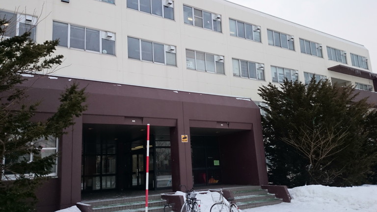 冬の北海道大学キャンパスを観光 光のカナダ留学blog
