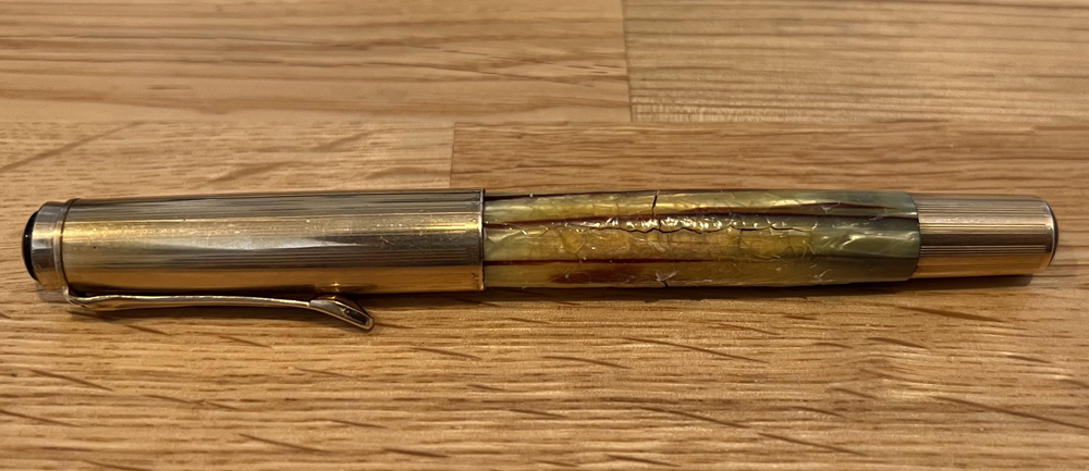 オリジナルの胴軸を引退させて / PELIKAN 400 Mother of pearl