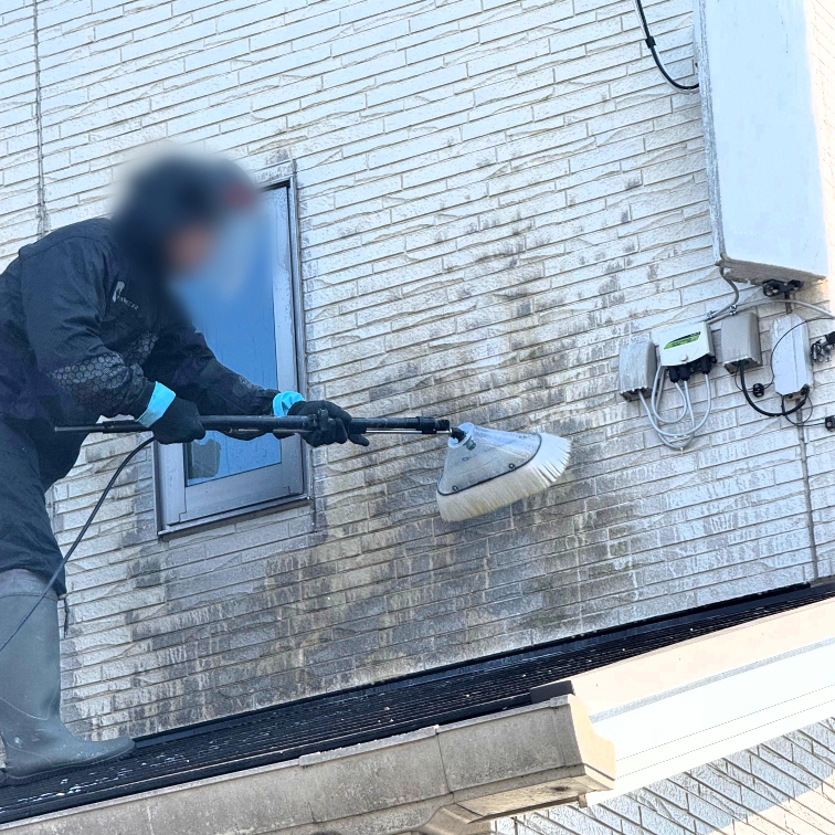 家事】おそうじ本舗に外壁一面の洗浄をしてもらいました - 30歳から 家事】おそうじ本舗に外壁一面の洗浄をしてもらいました - 30歳から