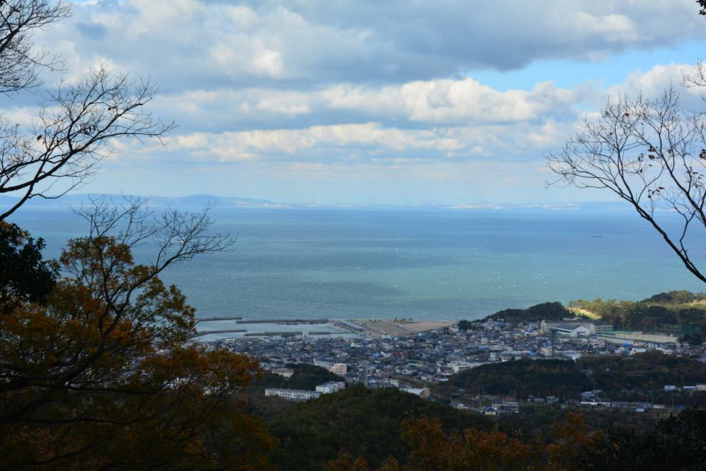 f:id:hikojima:20181209103933j:plain f:id:hikojima:20181209103933j:plain