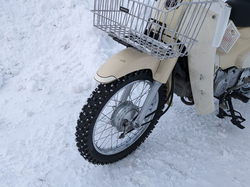 道内送料無料❗️新品❗️175/80/13冬タイヤ☆チップピンスパイクタイヤイボ付き 楽天市場】175r13 8pr スタッドレスの通販
