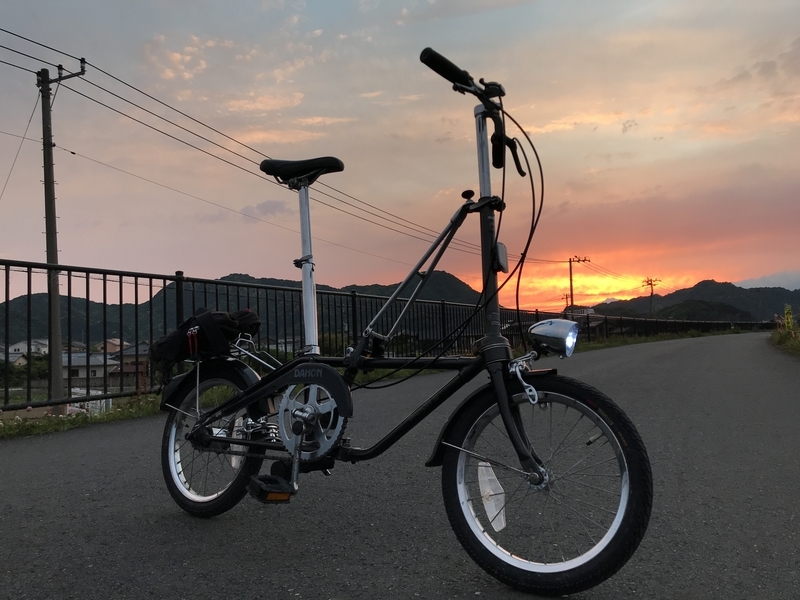 レトロでシック でも明るい キャットアイマウントに対応した充電式砲弾型ライトを自作する 涼鈴雑多 レトロでシック でも明るい キャットアイマウントに対応した充電式砲弾型ライトを自作する 涼鈴雑多