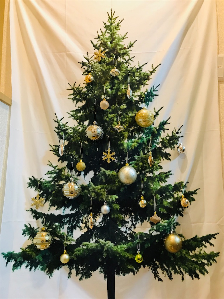 クリスマスツリータペストリーの飾り方やオーナメントを紹介 - ひちめも