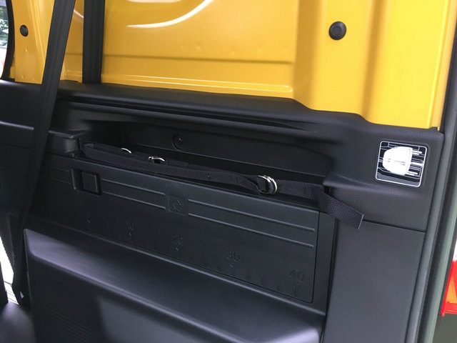リアヘッドレストリフトアップ術（ホンダ N-VAN+スタイル・JJ1/2