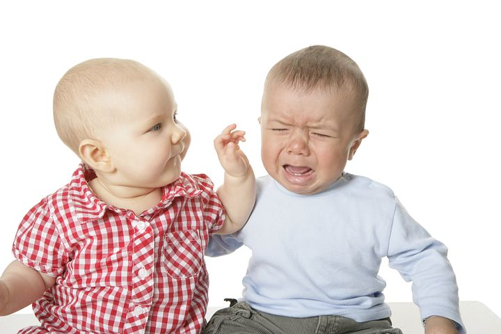 子供が泣く理由ってなんなの 赤ちゃんが泣き止まない時の対処法 ひもとく 子供が泣く理由ってなんなの 赤ちゃんが泣き止まない時の対処法 ひもとく