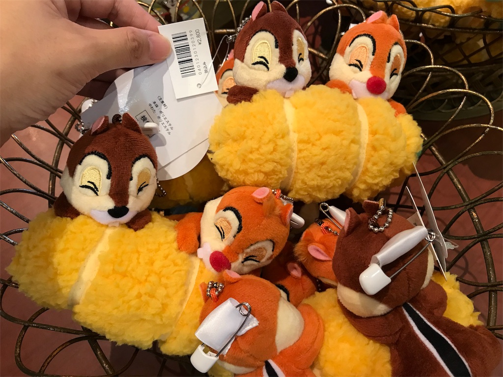 18東京ディズニーランド夏祭りグッズ お菓子が可愛い サマービートと縁日モチーフお土産 ひなママさんのどっちにすすむ