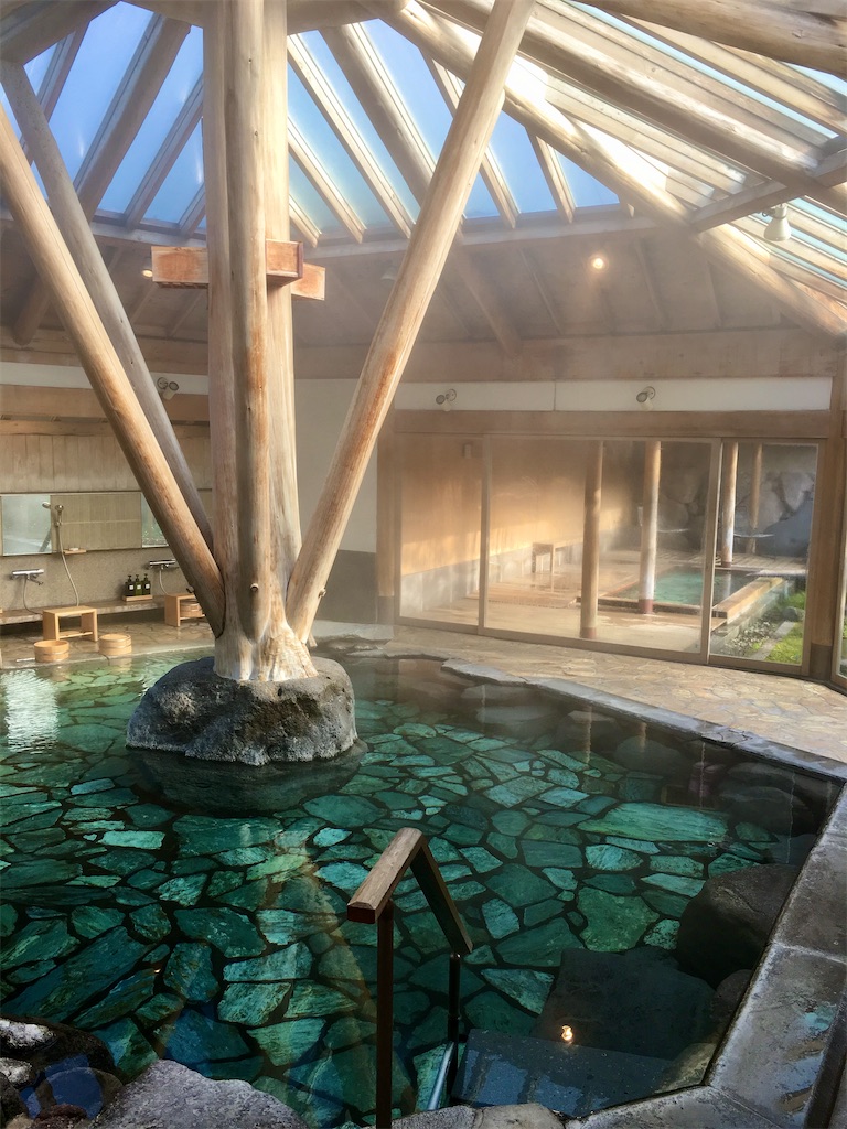 由布院御三家の旅館 亀の井別荘 4種の源泉掛け流しの温泉を満喫 ひなたぼっこ 由布院御三家の旅館 亀の井別荘 4種の源泉掛け流しの温泉を満喫 ひなたぼっこ