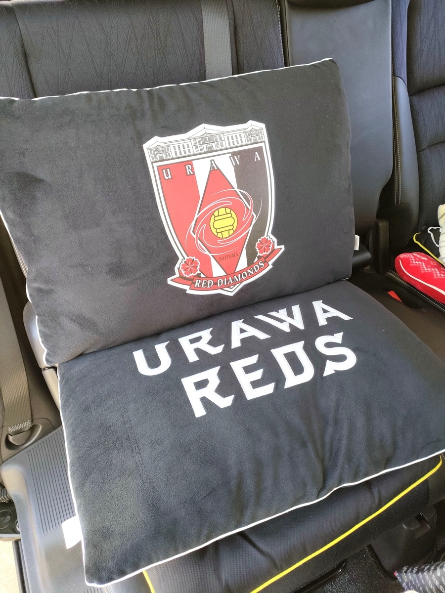 #浦和レッズ　REDS ラグ　絨毯 楽天市場】絨毯 じゅうたん 160×225 約 3畳 用 レッド ブラック