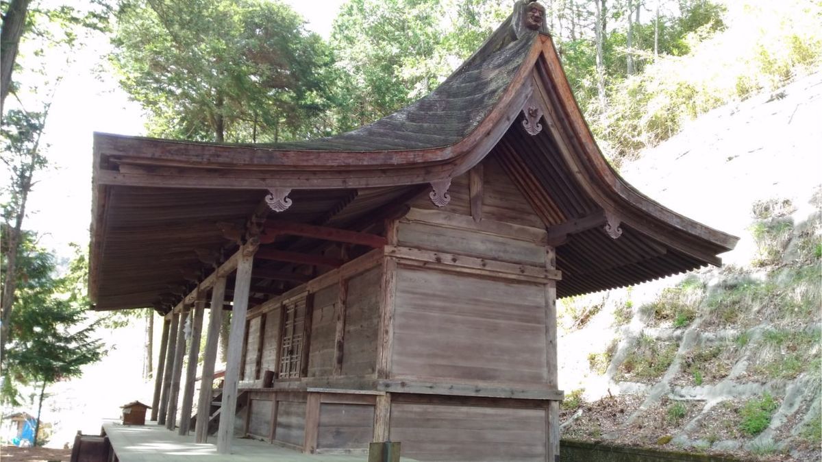 【青木村】 日吉神社 ~信州最大クラス 五間社流造の本殿~ - 甲信 ...