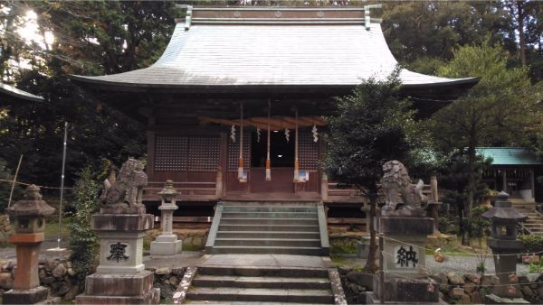静岡市 草薙神社 皇室の 三種の神器 の伝説の地 甲信寺社宝鑑 静岡市 草薙神社 皇室の 三種の神器 の伝説の地 甲信寺社宝鑑
