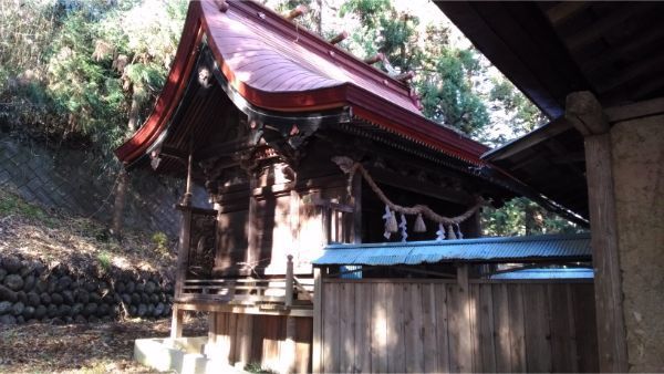 福地八幡神社(北下條)の本殿左