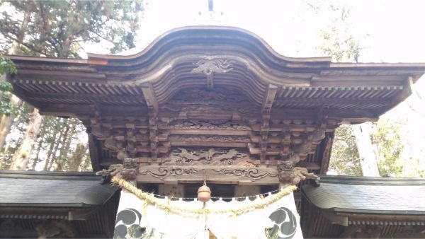 矢彦神社拝殿の正面