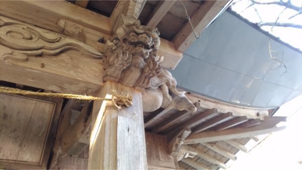 蓼科神社拝殿の向拝