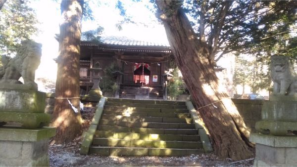 滋野神社の拝殿