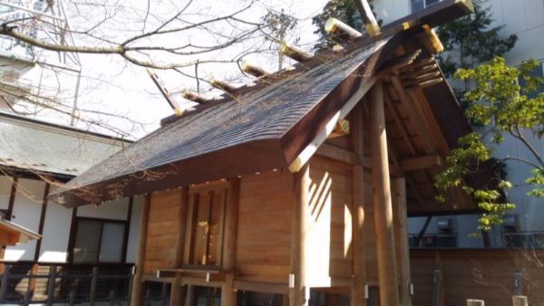 四柱神社の招魂殿