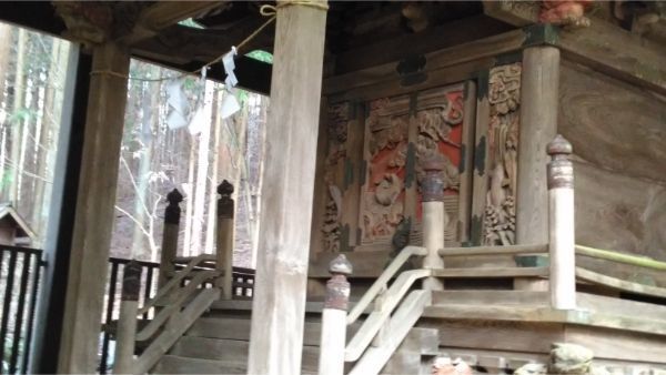 稲村神社本殿の母屋正面