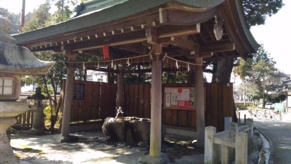 足助八幡宮の手水舎