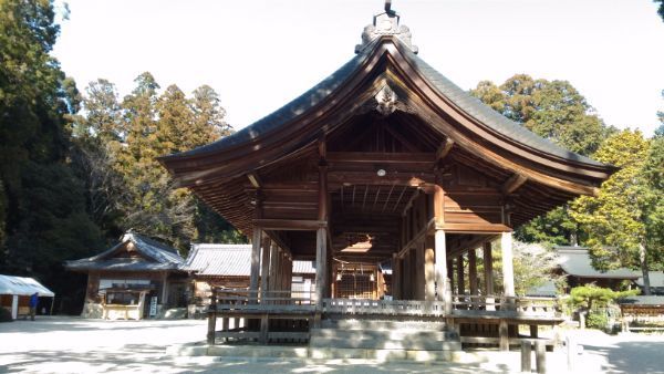 猿投神社拝殿