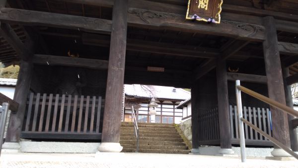 蕃松院仁王門1層目