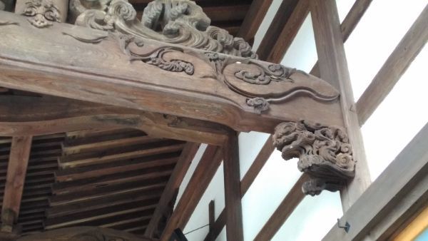 蕃松院本堂の持ち送り