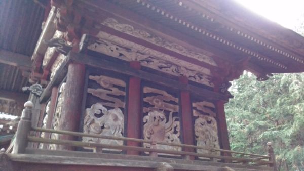 熱那神社本殿の背面