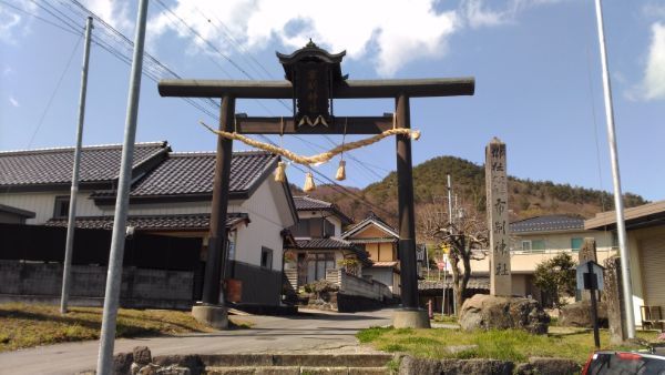 布制神社の鳥居