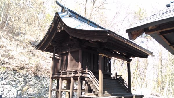 布制神社本殿