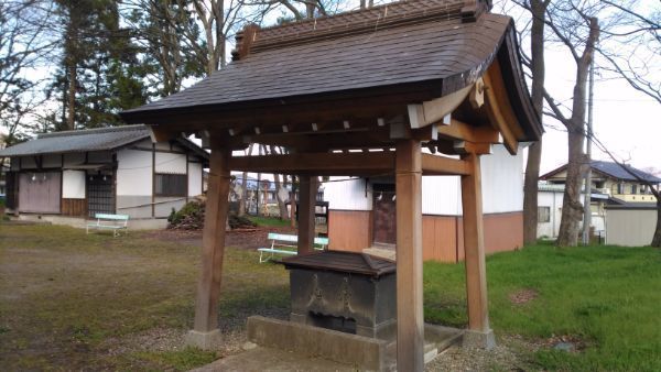 治田神社の手水舎