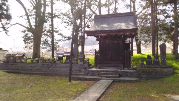 治田神社の境内社