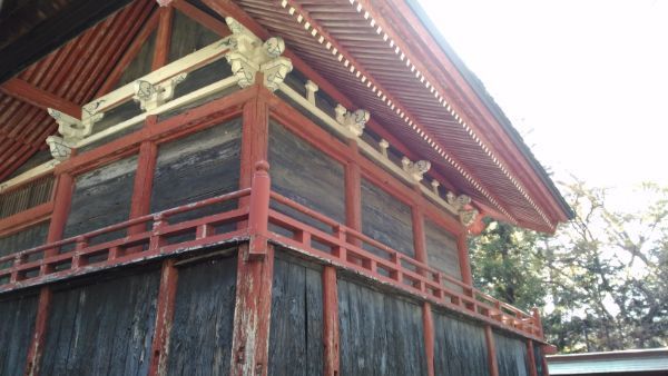 佐良志奈神社本殿の背面