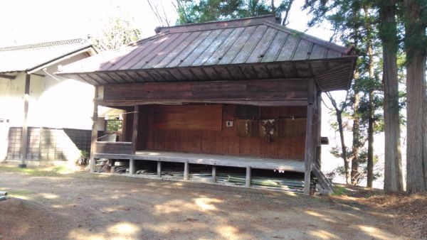 波閇科神社の神楽殿