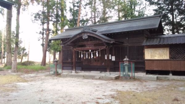 川会神社拝殿