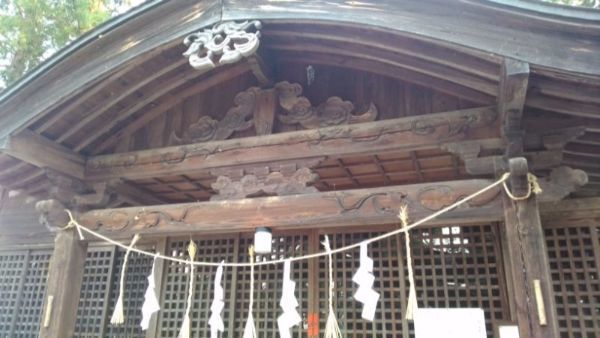 川会神社拝殿の向拝