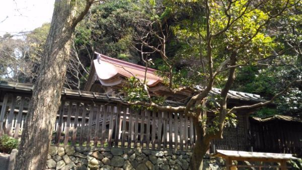 白山神社本殿