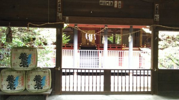 窪八幡神社拝殿の内部