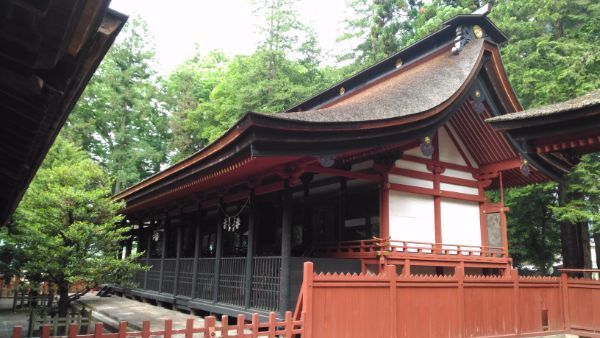 窪八幡神社本殿