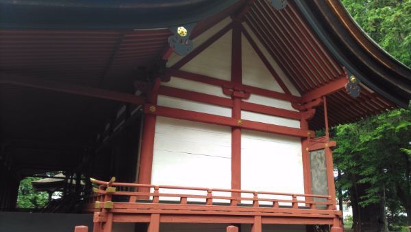 窪八幡神社本殿の妻壁