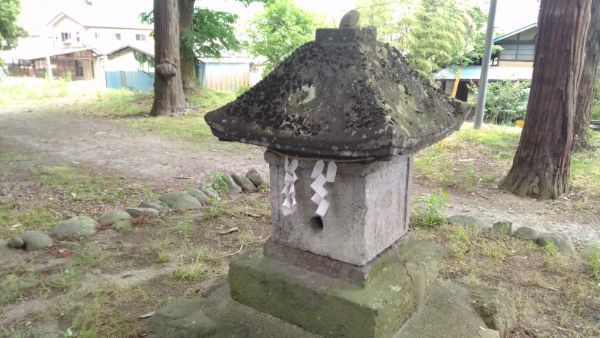 大井俣窪八幡神社の如法経塔